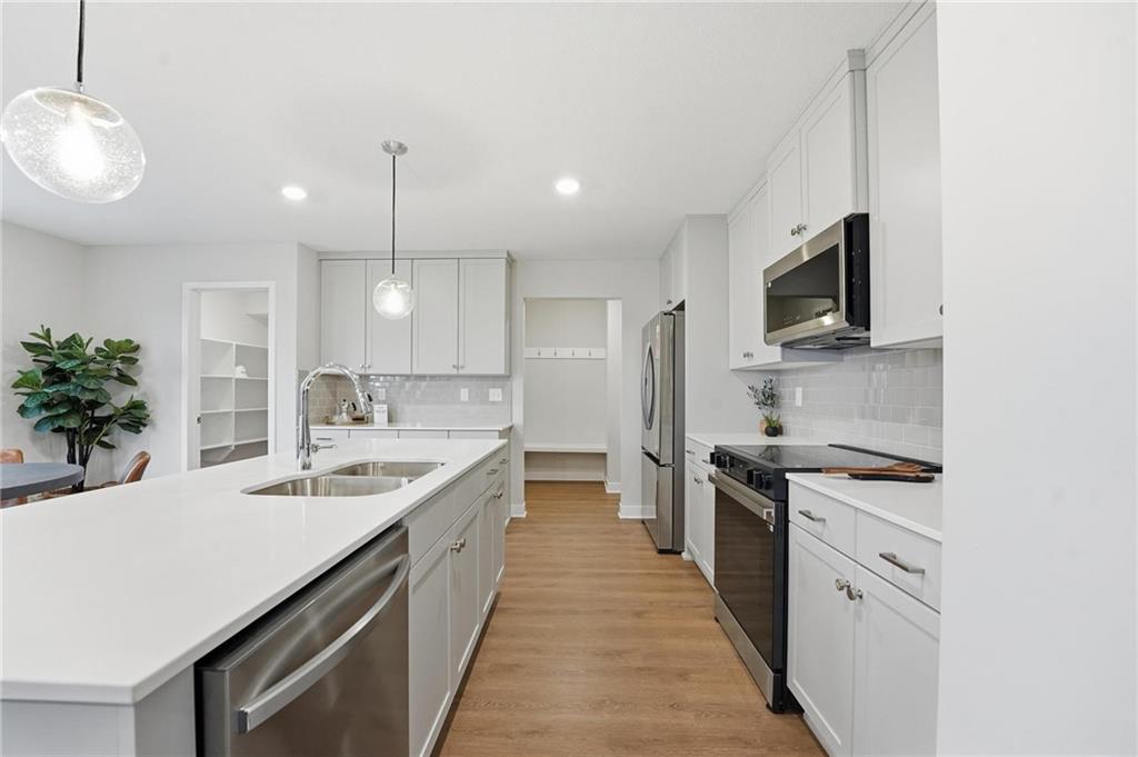 408 Woodview Drive Raymore, MO 64083 - Photo 9 of 37