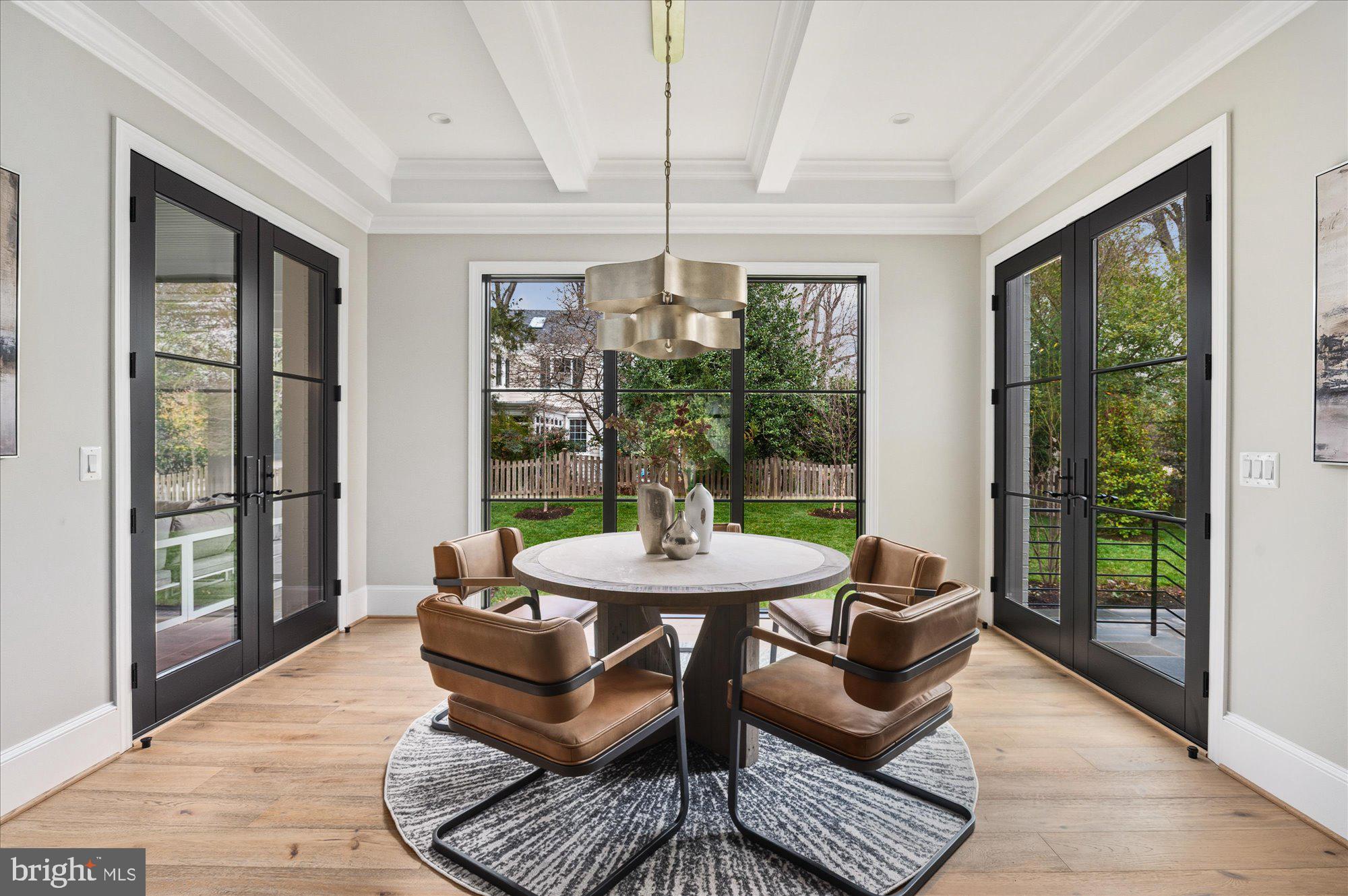 5908 Calla Drive McLean, VA 22101 - Photo 22 of 66 a living room with furniture and a large window