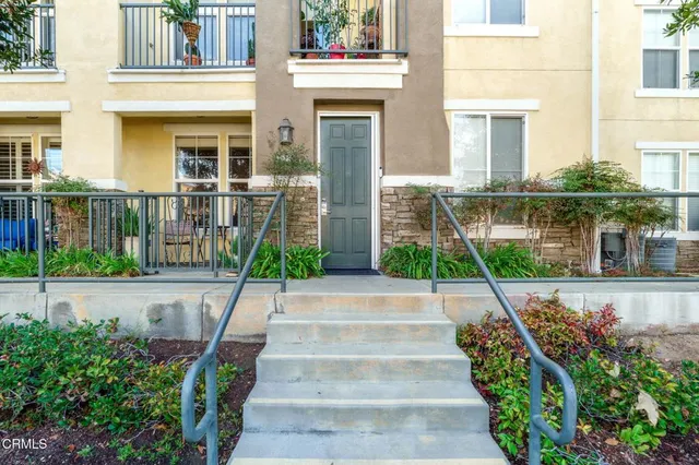 $600,000 | 1721 South Hill Road, Unit 102, Ventura, CA 93003