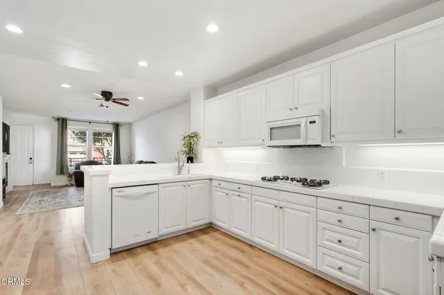 $600,000 | 1721 South Hill Road, Unit 102, Ventura, CA 93003