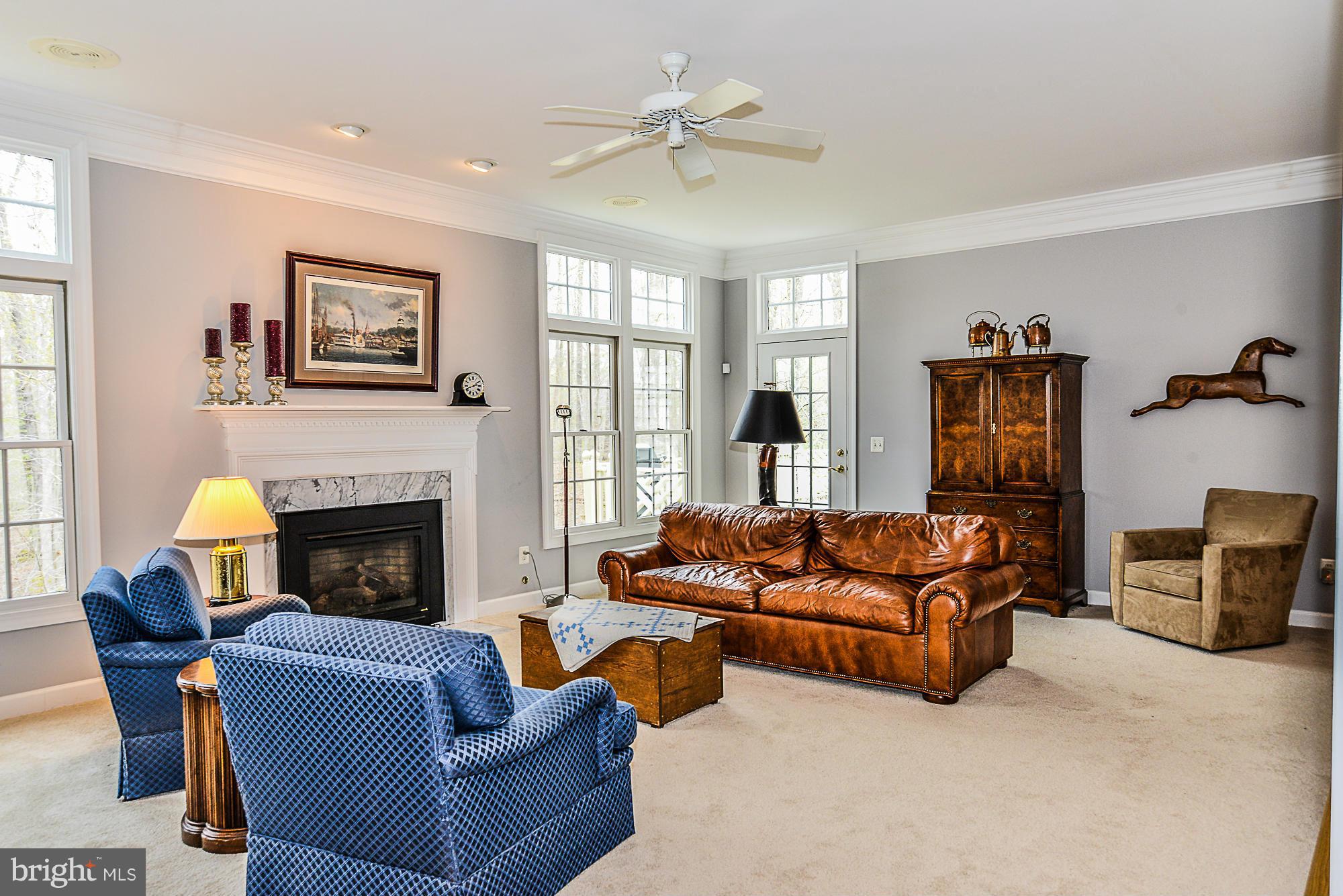7400 Union Ridge Road Clifton, VA 20124 - Photo 12 of 30 Family Room