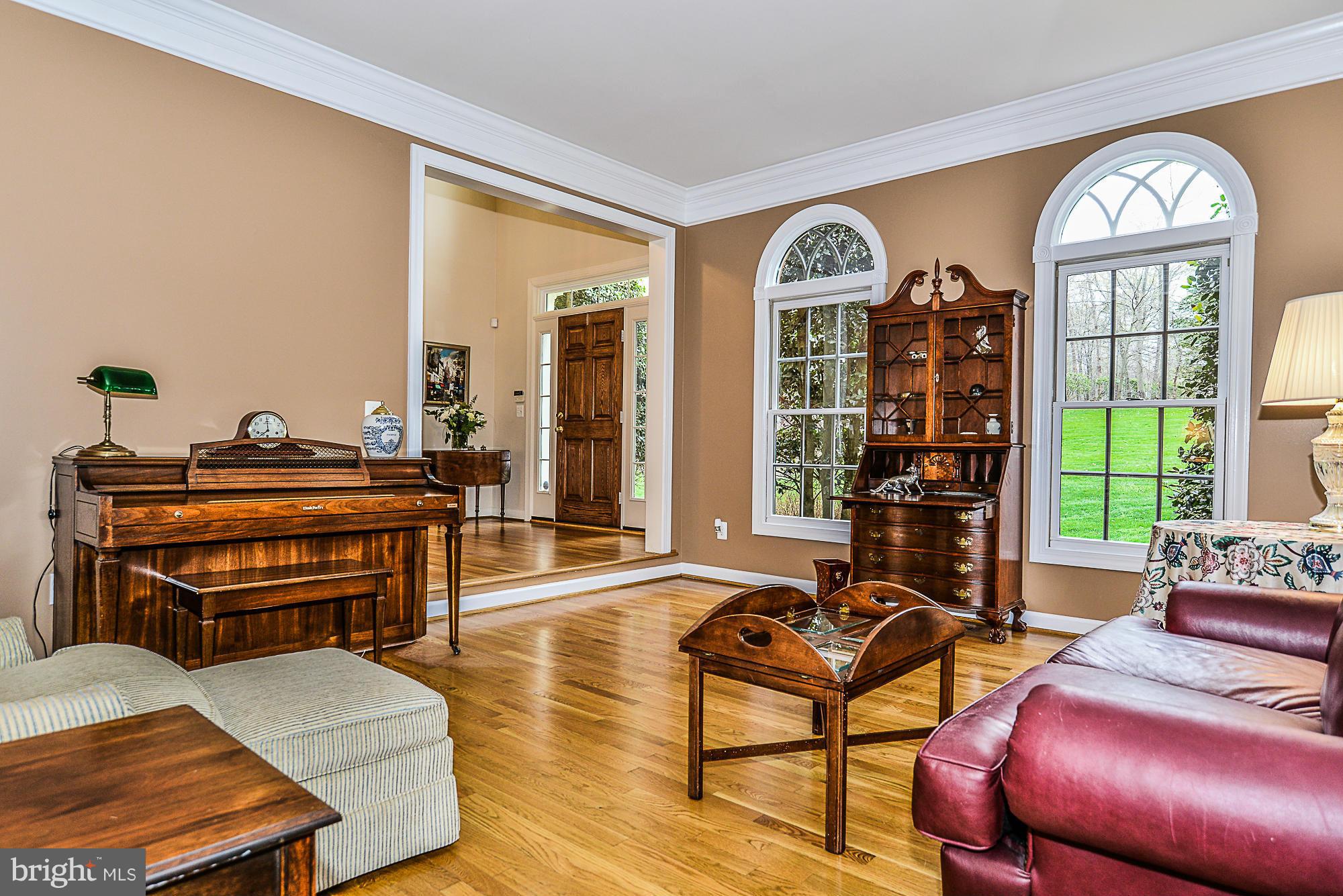 7400 Union Ridge Road Clifton, VA 20124 - Photo 9 of 30 Living Room