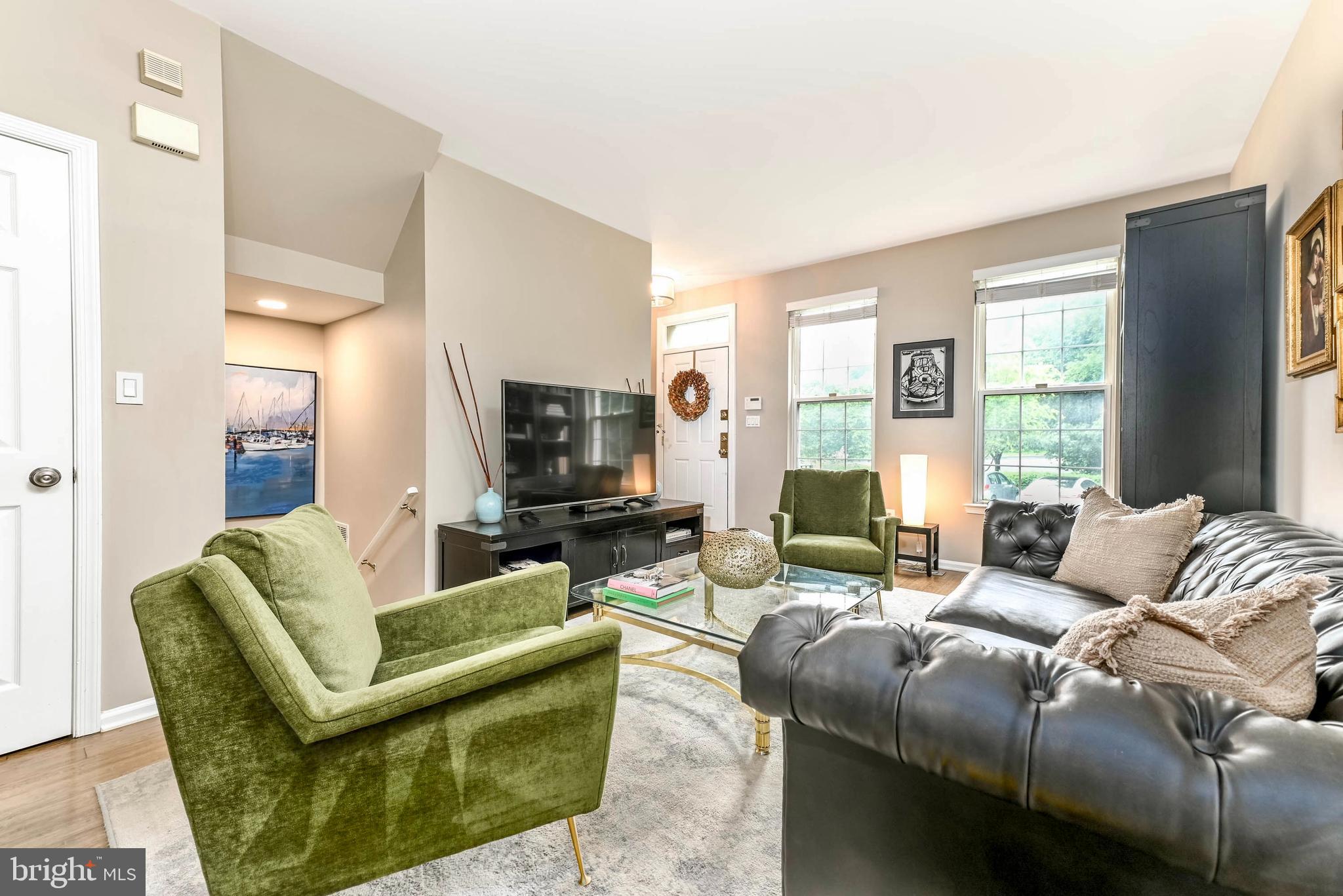 1246 Vintage Place Reston, VA 20194 - Photo 8 of 31 Gallery Image 8