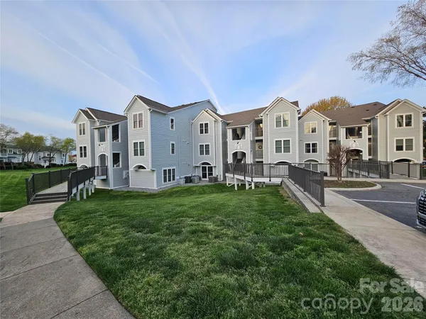 $549,000 | 18709 Nautical Drive, Cornelius, NC 28031