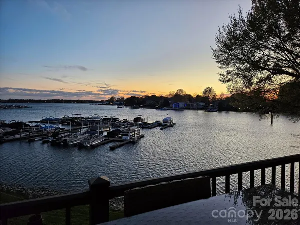 $549,000 | 18709 Nautical Drive, Cornelius, NC 28031