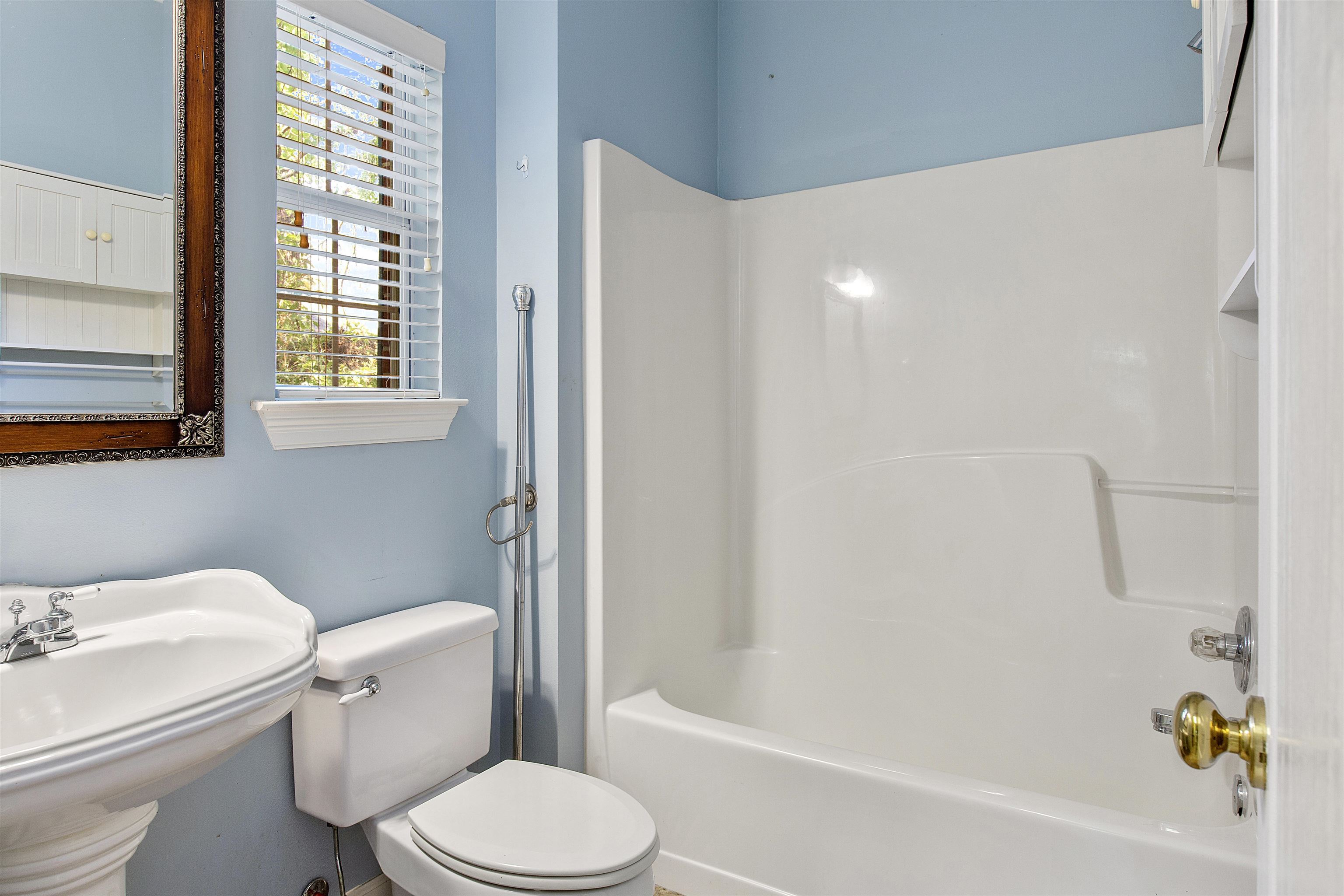631 Southern Way Daphne, AL 36527 - Photo 20 of 50 Bathroom 3