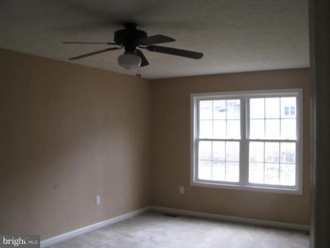 54 Cliffside Road Linden, VA 22642 - Photo 12 of 20 Master Bedroom