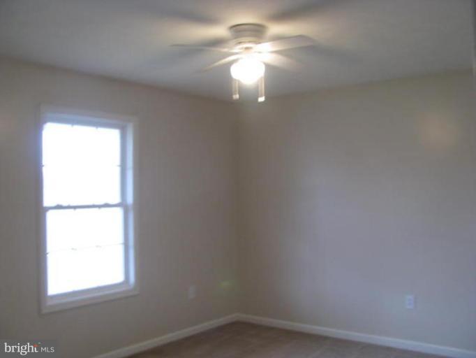 54 Cliffside Road Linden, VA 22642 - Photo 15 of 20 Bedroom #3