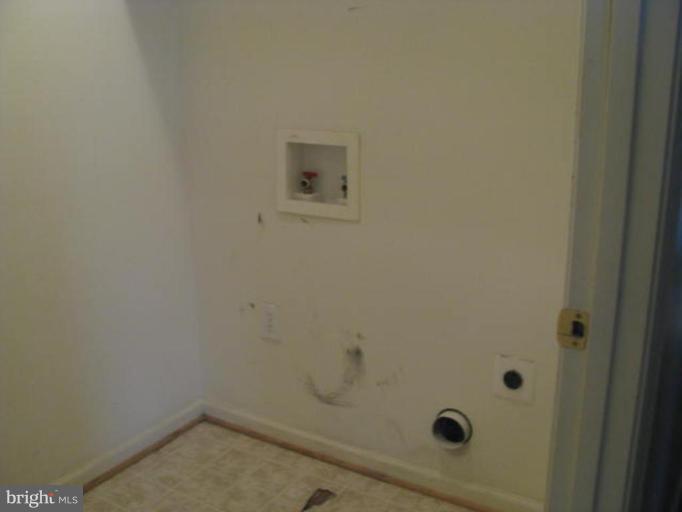 54 Cliffside Road Linden, VA 22642 - Photo 16 of 20 Laundry Area 1