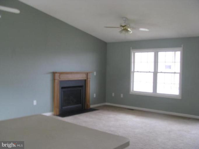 54 Cliffside Road Linden, VA 22642 - Photo 5 of 20 Living Room #2