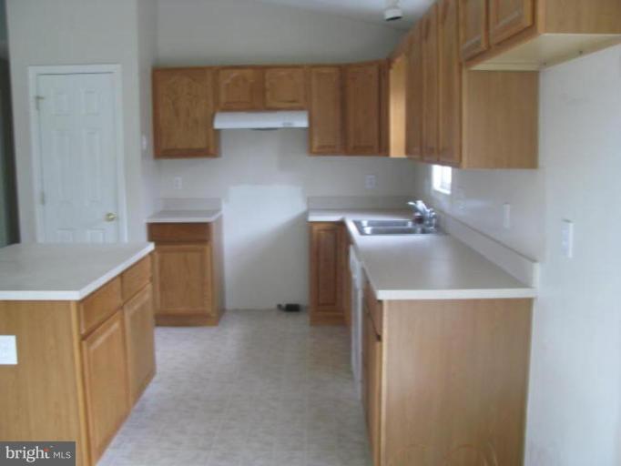 54 Cliffside Road Linden, VA 22642 - Photo 6 of 20 Kitchen