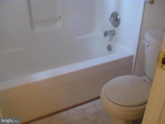 54 Cliffside Road Linden, VA 22642 - Photo 8 of 20 Master Bath #2