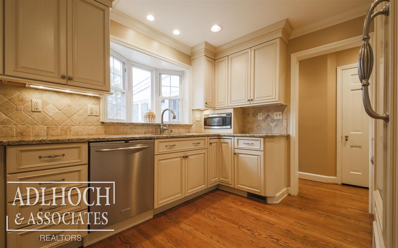1261 Harvard Road Grosse Pointe Park, MI 48230 - Photo 4 of 22