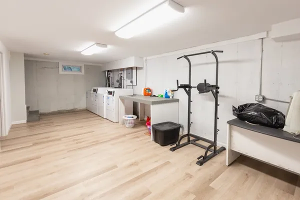 $2,200 | 176 Court Street, Unit 2, Plymouth, MA 02360