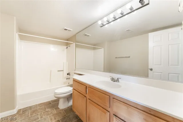 $1,800 | 2983 Juniper Hills Boulevard, Unit 201, Las Vegas, NV 89142
