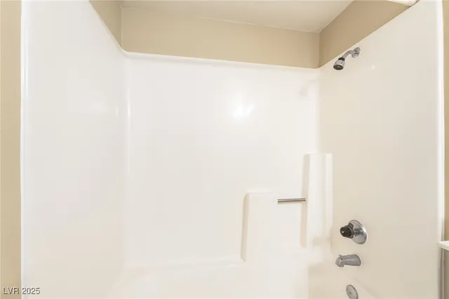 $1,800 | 2983 Juniper Hills Boulevard, Unit 201, Las Vegas, NV 89142