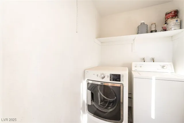 $1,800 | 2983 Juniper Hills Boulevard, Unit 201, Las Vegas, NV 89142