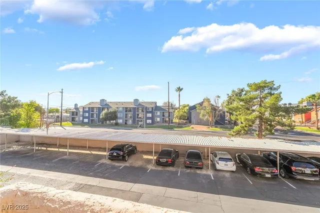 $1,800 | 2983 Juniper Hills Boulevard, Unit 201, Las Vegas, NV 89142