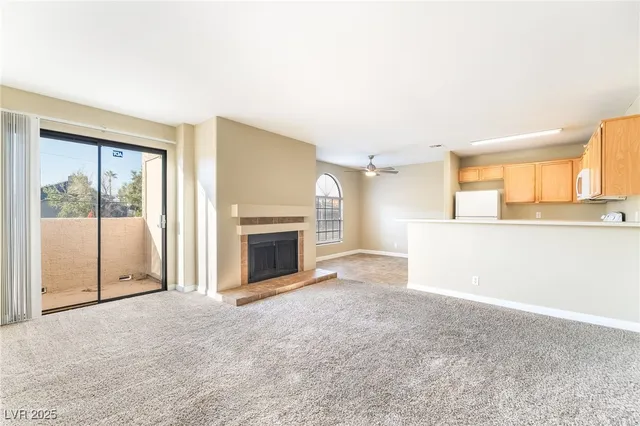 $1,800 | 2983 Juniper Hills Boulevard, Unit 201, Las Vegas, NV 89142