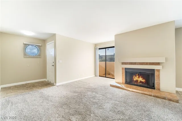 $1,800 | 2983 Juniper Hills Boulevard, Unit 201, Las Vegas, NV 89142
