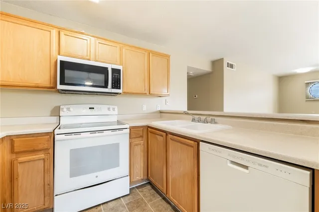 $1,800 | 2983 Juniper Hills Boulevard, Unit 201, Las Vegas, NV 89142