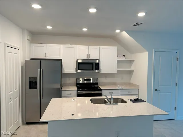 $1,895 | 14237 Oviedo Place, Fort Myers, FL 33905