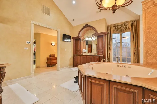 $1,275,000 | 29 Country Club View, Edwardsville, IL 62025