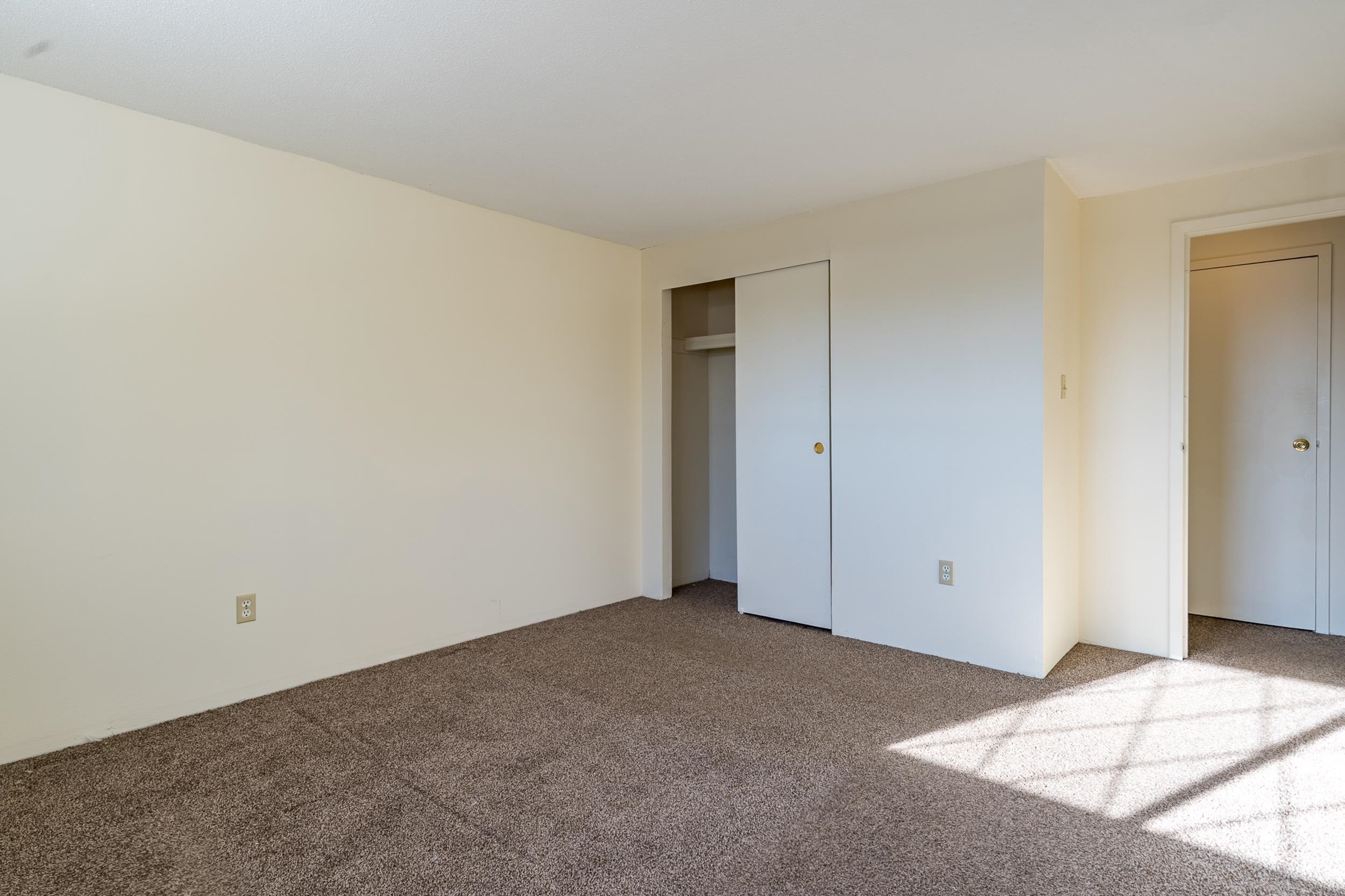 5 Silvestri Circle, Unit 4 Derry, NH 03038 - Photo 17 of 19