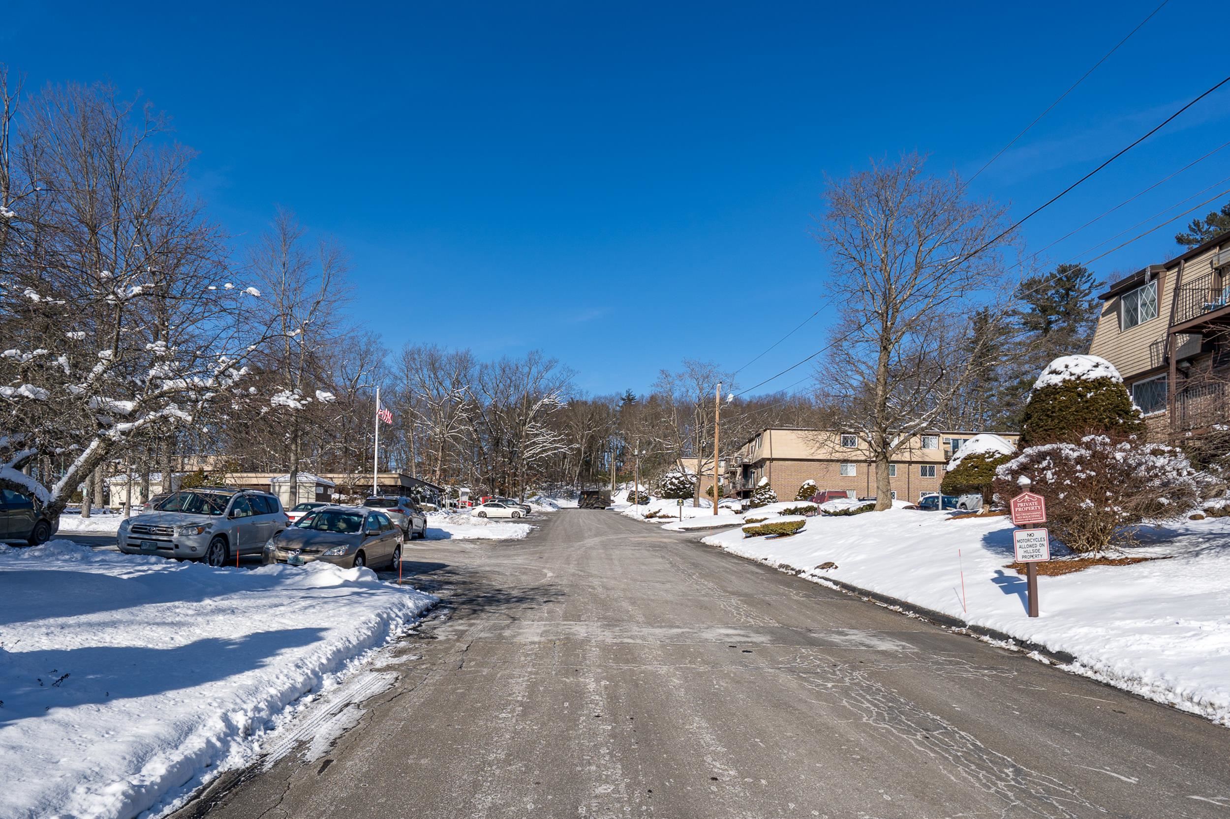 5 Silvestri Circle, Unit 4 Derry, NH 03038 - Photo 2 of 19