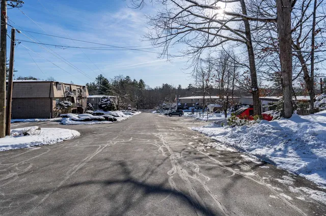 $210,000 | 5 Silvestri Circle, Unit 4, Derry, NH 03038