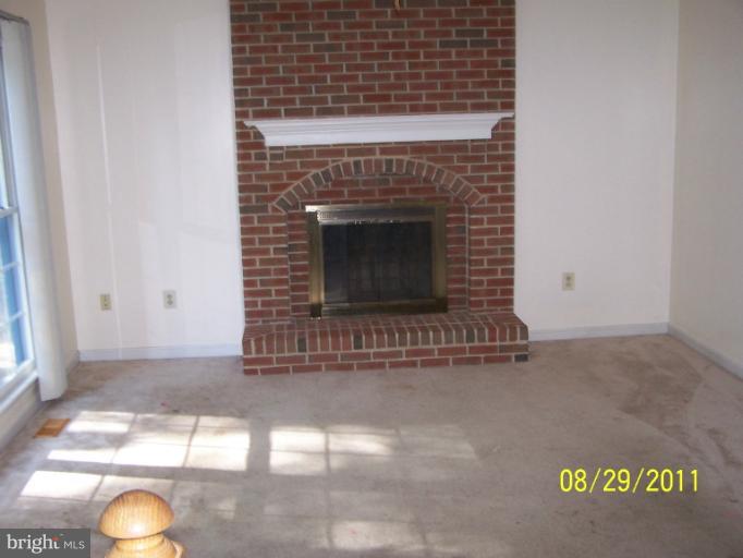 8000 Craddock Road Greenbelt, MD 20770 - Photo 7 of 7 Family Room