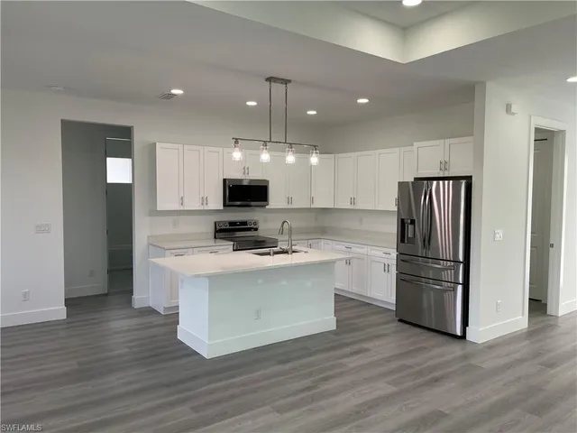 $2,300 | 818 Anaconda Avenue South, Lehigh Acres, FL 33974