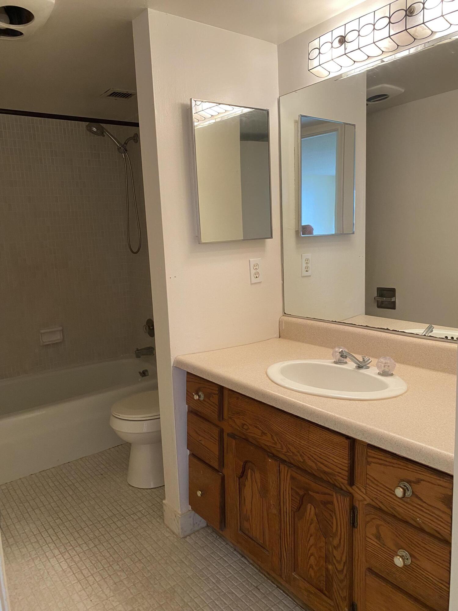 7 Royal Palm Way, Unit 406 Boca Raton, FL 33432 - Photo 17 of 31 IMG_5378