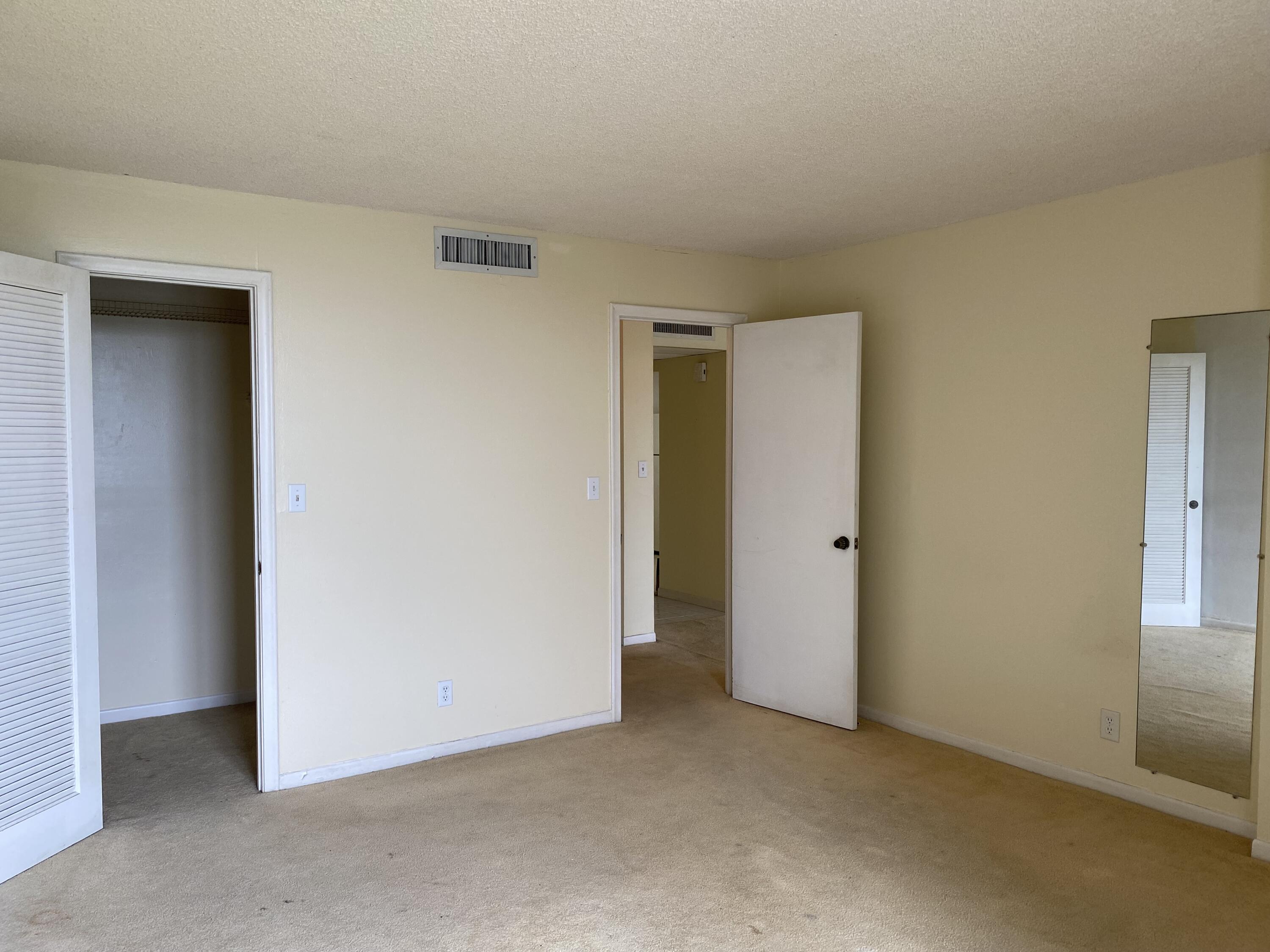 7 Royal Palm Way, Unit 406 Boca Raton, FL 33432 - Photo 20 of 31 IMG_5383
