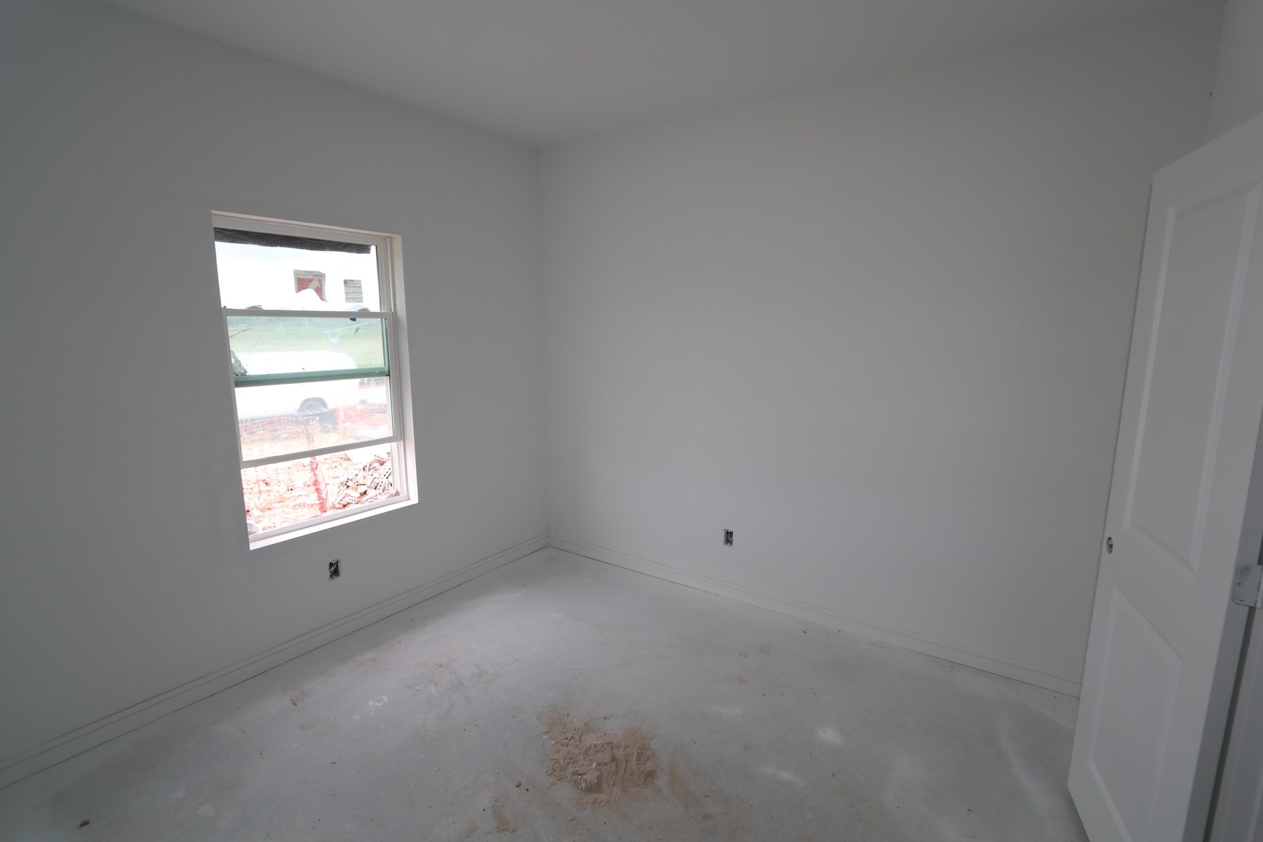 7811 Jade Crest Drive Angleton, TX 77515 - Photo 6 of 30 a view of an empty room with a window