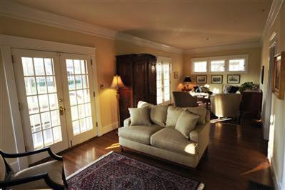118 Irvine Road Lexington, KY 40502 - Photo 24 of 39 Now you are in the formal living room lo