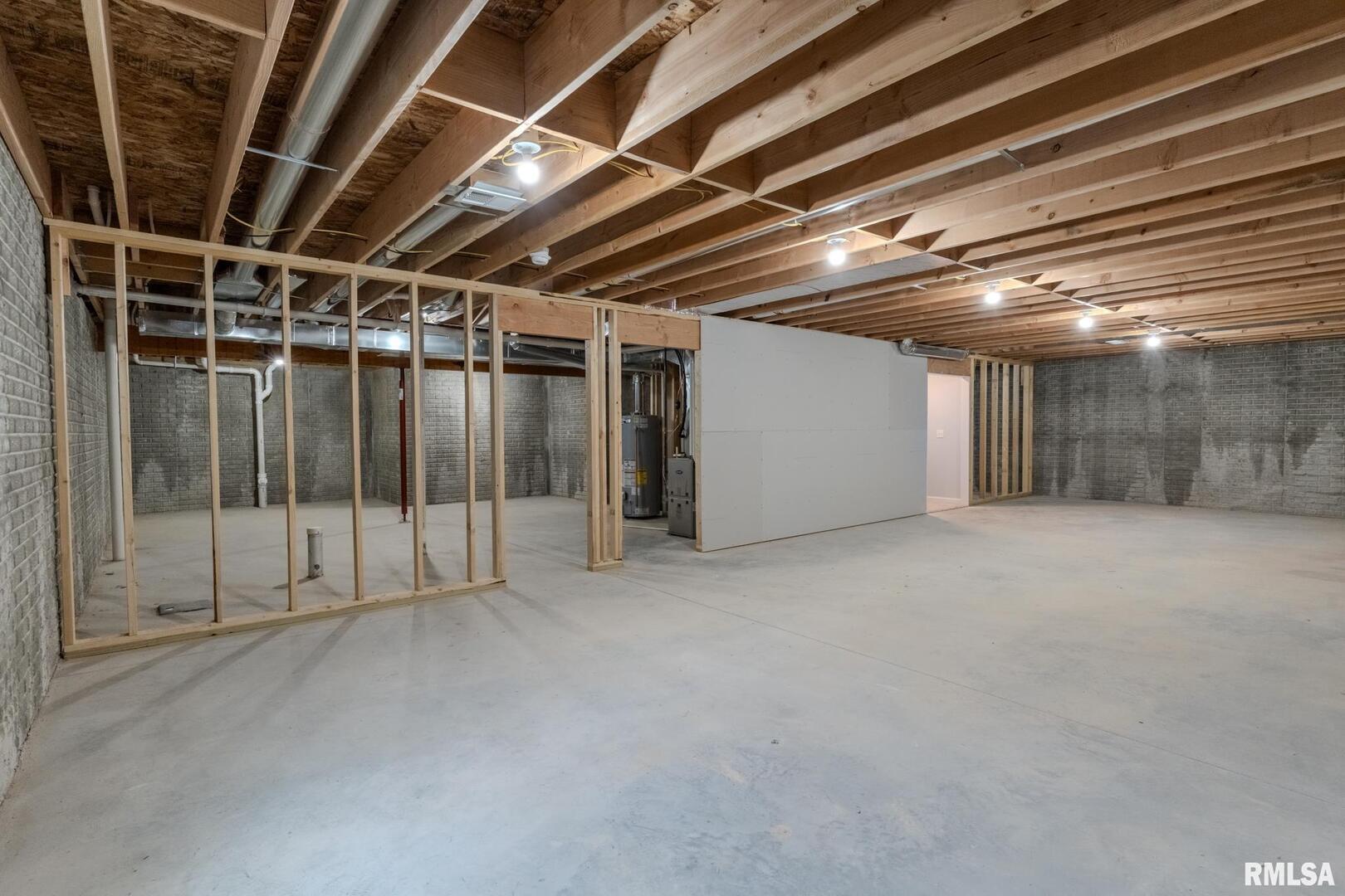 941 9th Avenue North Clinton, IA 52732 - Photo 21 of 24 a view of room with wooden ceiling