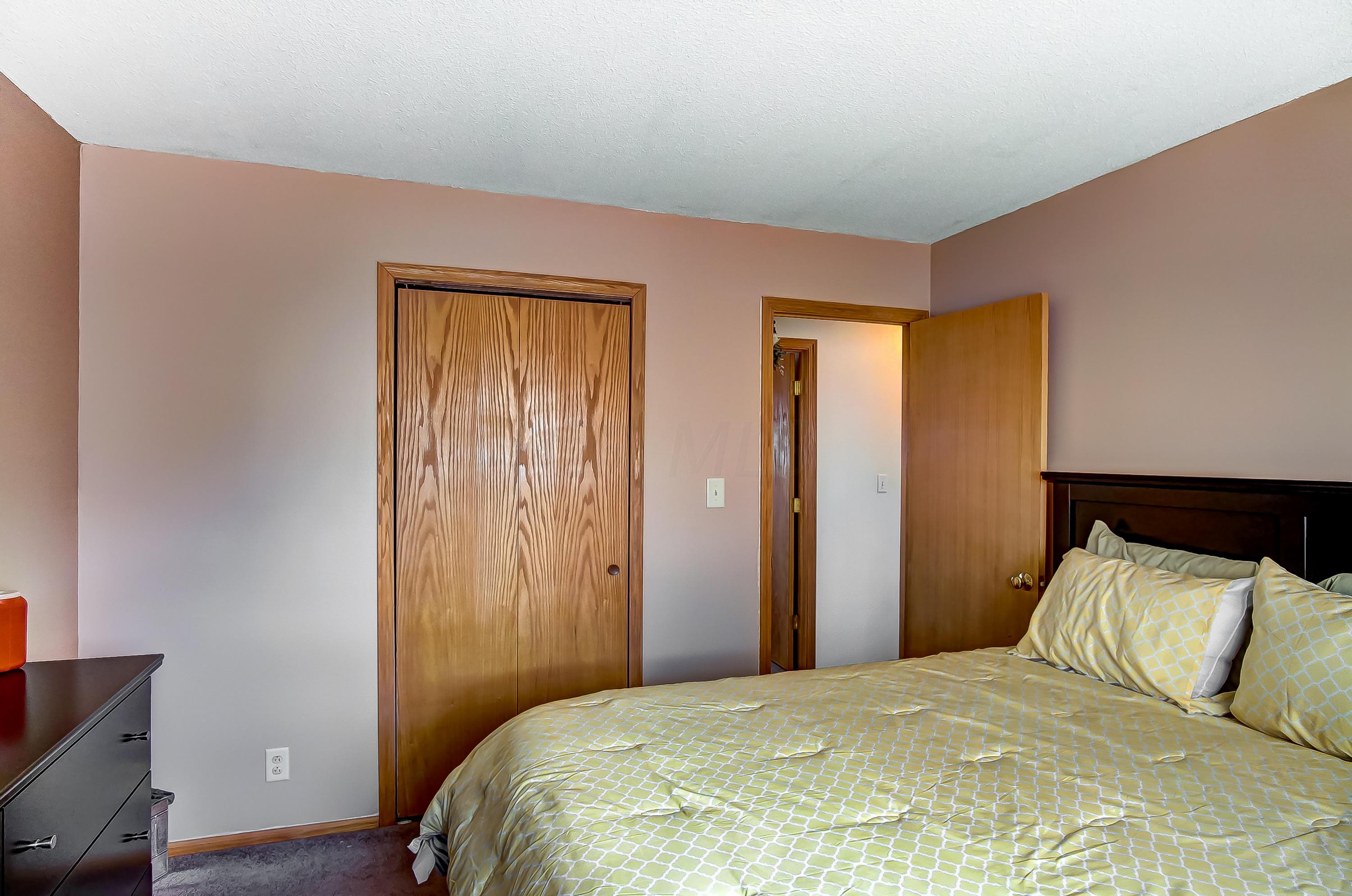 4819 Refugee Road Columbus, OH 43232 - Photo 11 of 25 Gallery Image 11