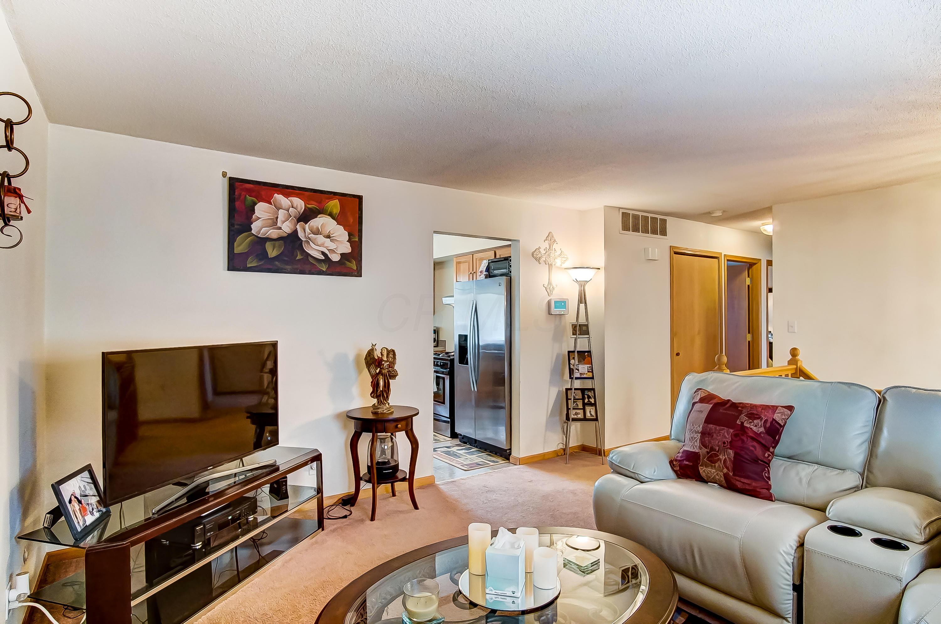 4819 Refugee Road Columbus, OH 43232 - Photo 5 of 25 Gallery Image 5