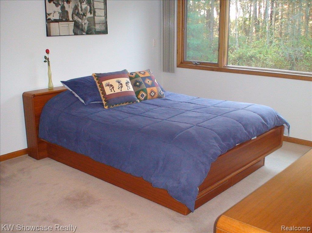 1133 Pine Ridge Road Milford, MI 48380 - Photo 17 of 18 Master Suite