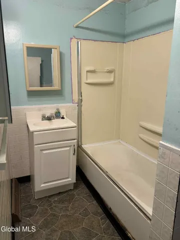 $105,000 | 104 Ida Street, Troy, NY 12180