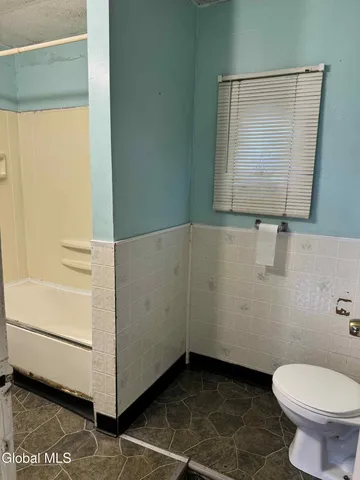 $105,000 | 104 Ida Street, Troy, NY 12180