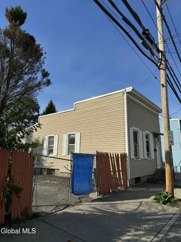 $105,000 | 104 Ida Street, Troy, NY 12180