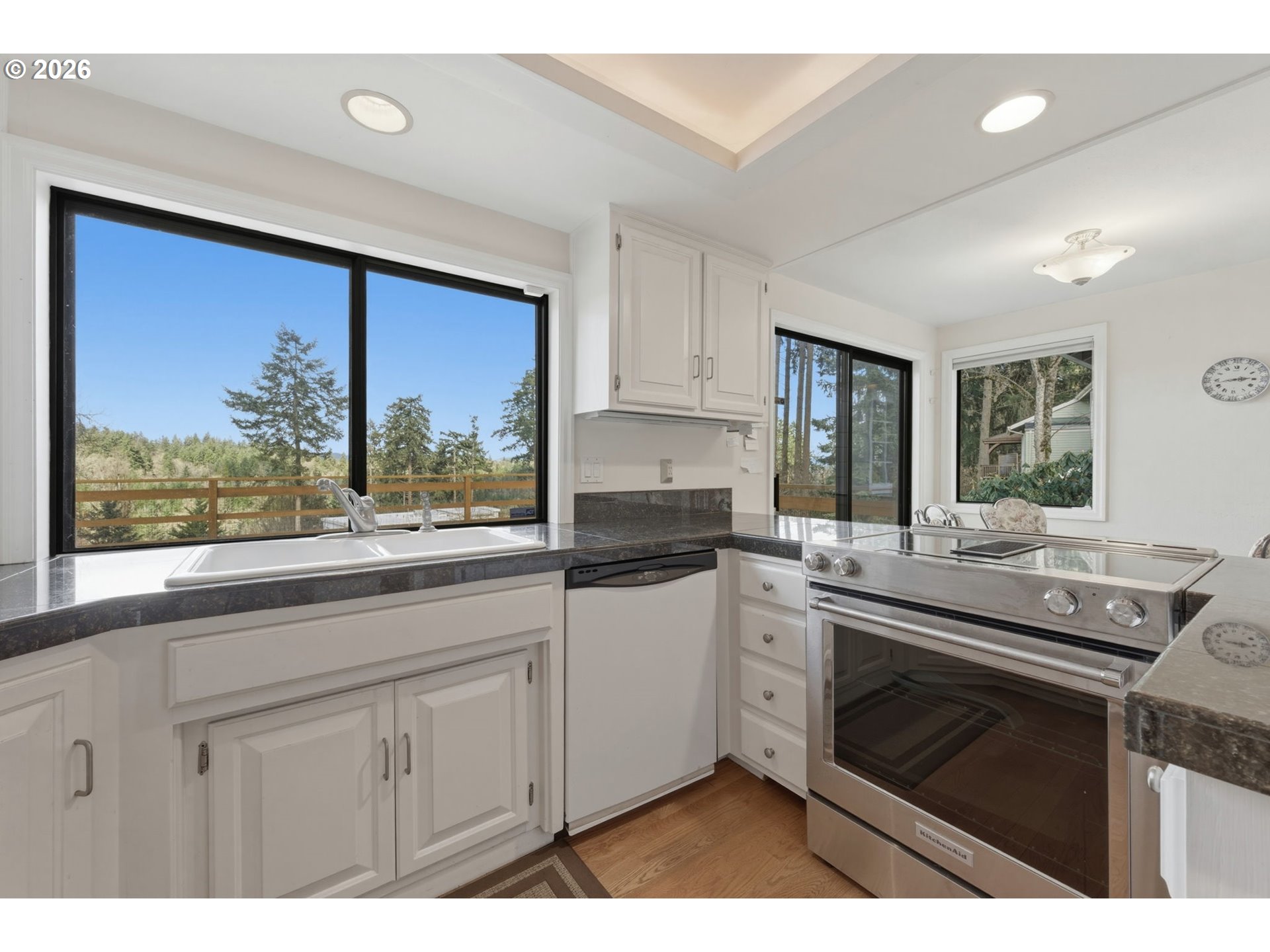 3945 Spring Boulevard Eugene, OR 97405 - Photo 16 of 48 Gallery Image 16