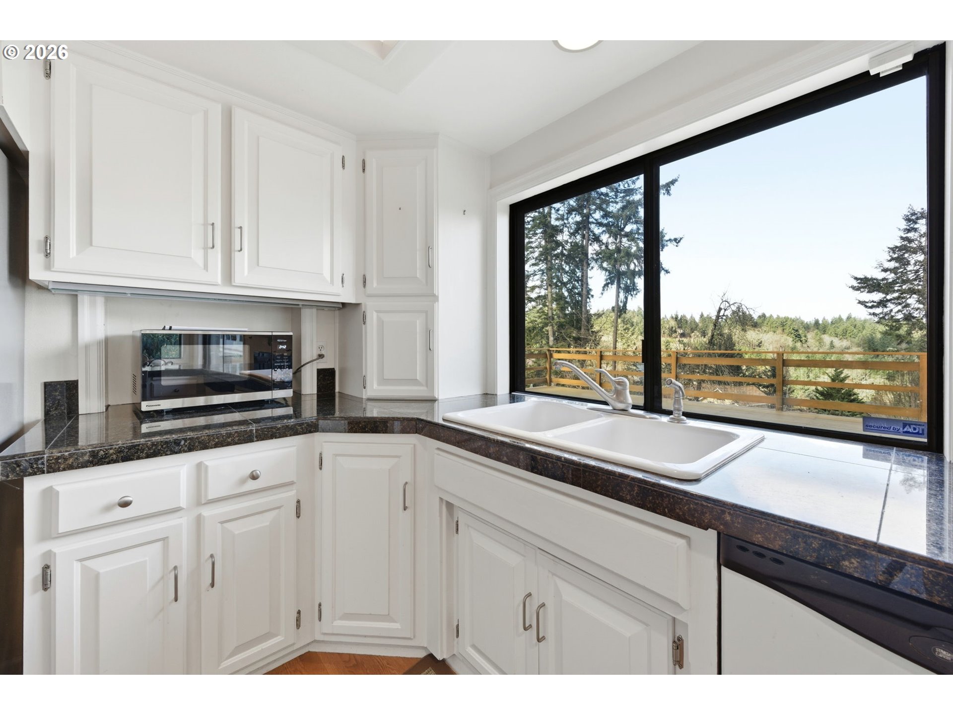 3945 Spring Boulevard Eugene, OR 97405 - Photo 17 of 48 Gallery Image 17