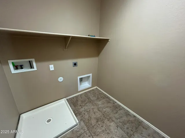 $2,325 | 8623 South 40th Drive, Laveen, AZ 85339