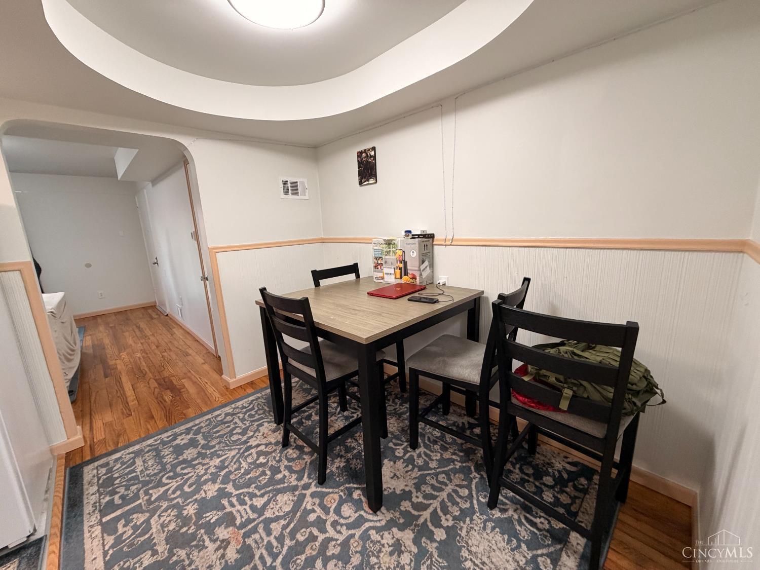 1589 Summit Road Cincinnati, OH 45237 - Photo 5 of 36