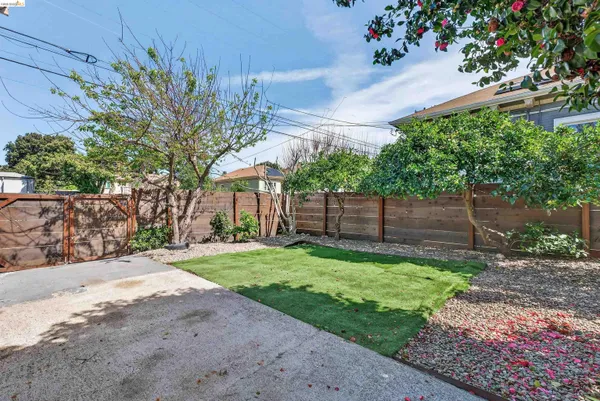 $749,000 | 4326 West Street, Oakland, CA 94608