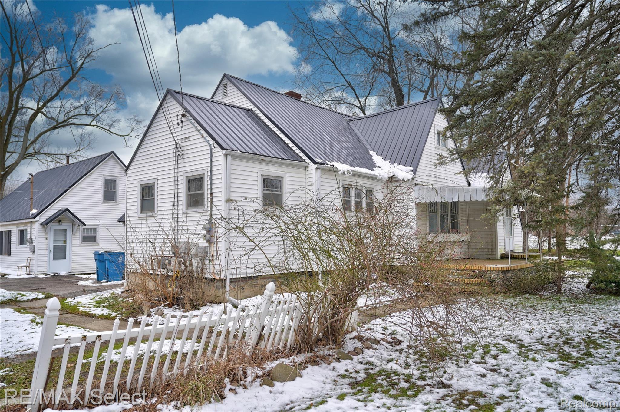 8085 Corunna Road Flint, MI 48532 - Photo 19 of 98 8085 Corunna Rd 019.jpg