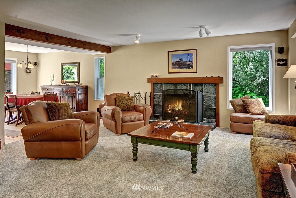 10201 Northeast Roberts Road Bainbridge Island, WA 98110 - Photo 7 of 18 Gallery Image 7